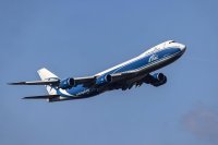 Американский Boeing приостановит покупку титана из России