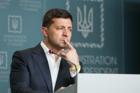 Украиной вместо Зеленского сейчас руководят военные, заявил крымский сенатор