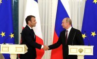 Эммануэль Макрон заявил, что Владимир Путин уважительно относится к Франции