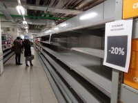 Жители России признались, без каких товаров боятся остаться