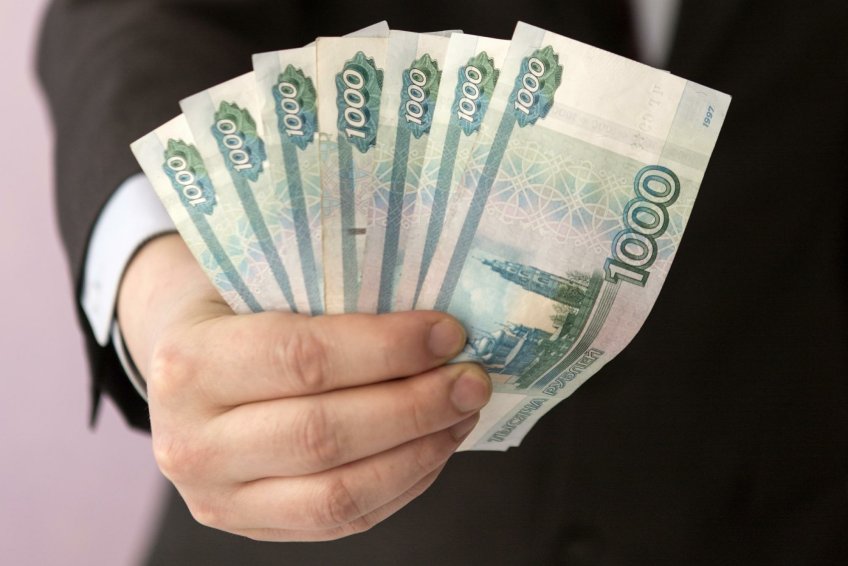 Некоторым россиянам повысят зарплаты с 1 июля: кому достанется прибавка