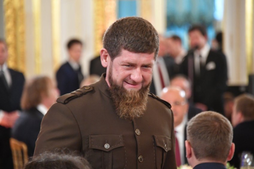 Песков прокомментировал возможный уход Кадырова с поста лидера Чеченской Республики