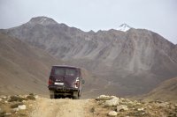 Киргизия и Таджикистан решили открыть дорожное сообщение в зоне конфликта