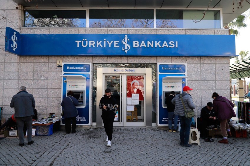 Тревожные звоночки: несмотря на прежние обещания, турецкие банки начали отказываться от обслуживания карт «Мир»